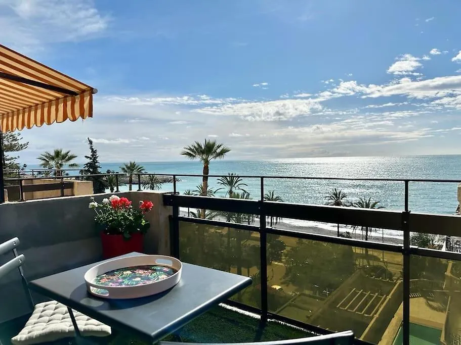 The View-Centre- Clim -Parking-Vue Mer-Plage Menton Apartment