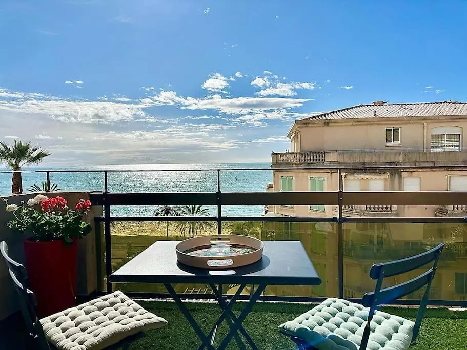 The View-Centre- Clim -Parking-Vue Mer-Plage Menton France
